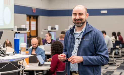A pharmacy professor leads a class at NEOMED.