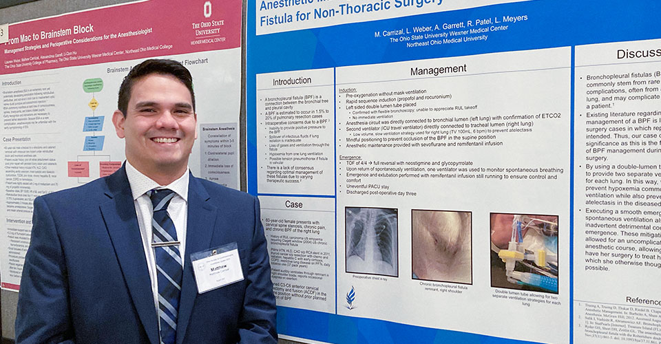 Matthew Carrizal receives Medical Student Report Award