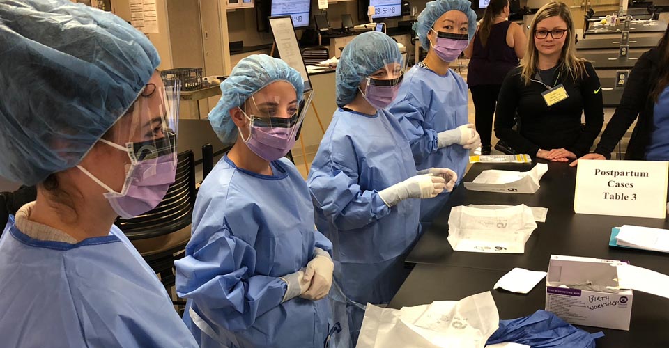 First-Year Residents Get a Glimpse of the Delivery Room at NEOMED