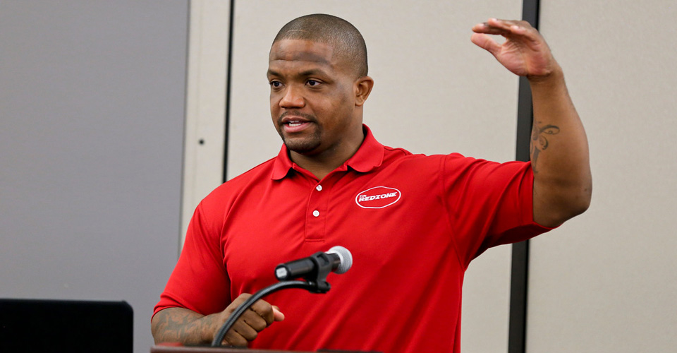 FORMER OHIO STATE STAR VISITS NEOMED HEALTH-A-THON