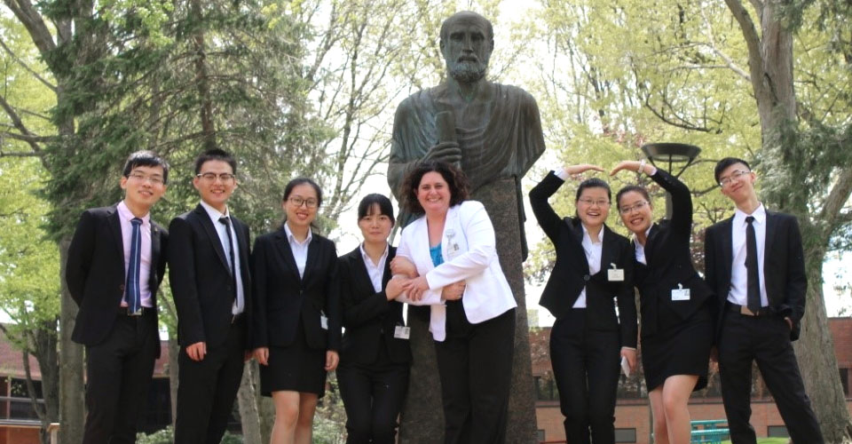 Anhui Students On Their Way