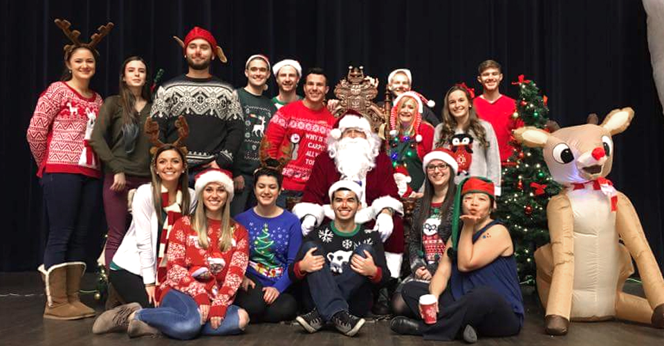 NEOMED Students Spread the Holiday Spirit