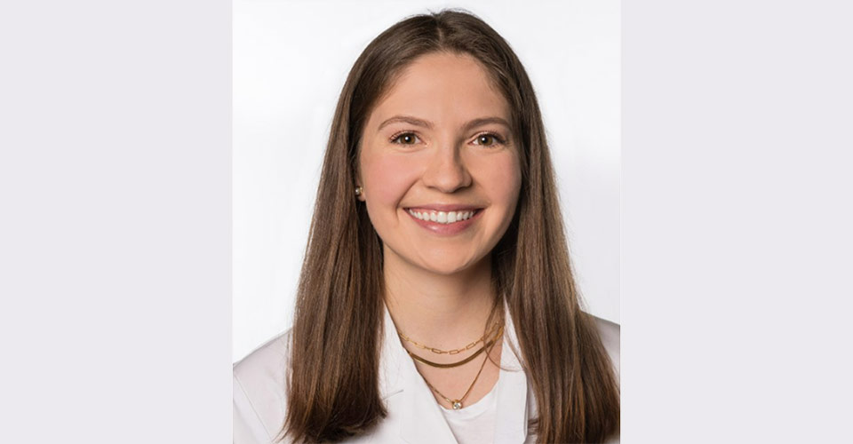 Alexis Axtell receives ASHP Student Leadership Award
