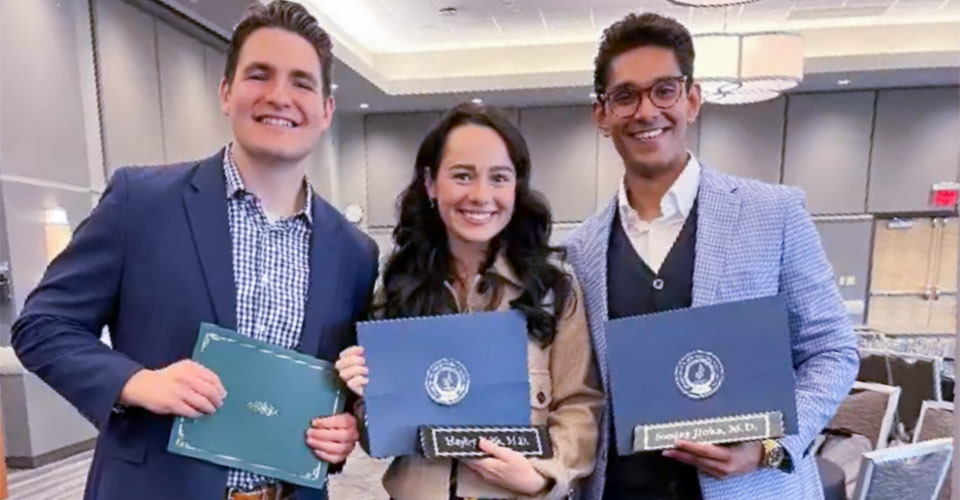 Graduating medicine students recognized at award ceremony