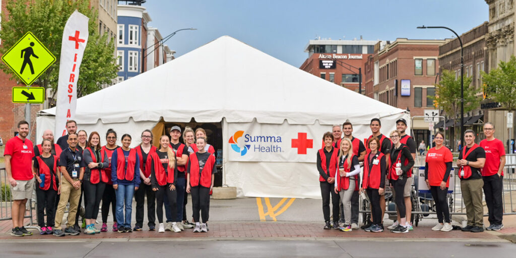 NEOMED students go the extra mile for the Akron marathon