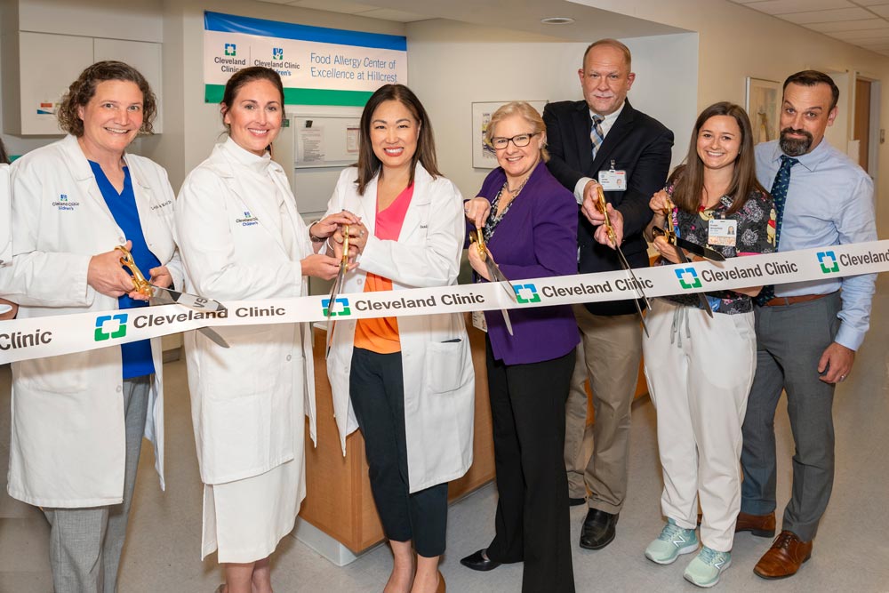 Hillcrest-FACE-ribbon-cutting-1000
