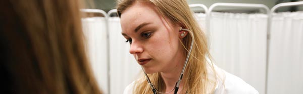 College of Medicine student, Erinn Coe, on clinical rotation for internal medicine
